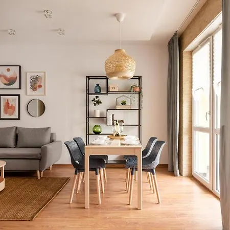 Apartment Homini Parking By Impero Poznan